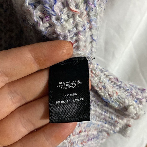 Sweater - Picture 3 of 4